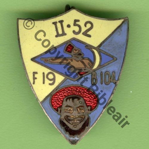 52.2  GR2.52 1937.43 AUGIS SM Bol pastille A.AUGIS LYON sur moitie du bolero Dos lisse irreg BAS GILET ROUGE BARBE MARRON BOUCHE DOREE Src.Y.GENTY 175Eur(x2) 